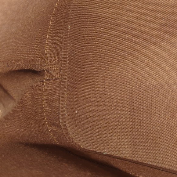 Louis Vuitton Alma - Picture 13 of 17